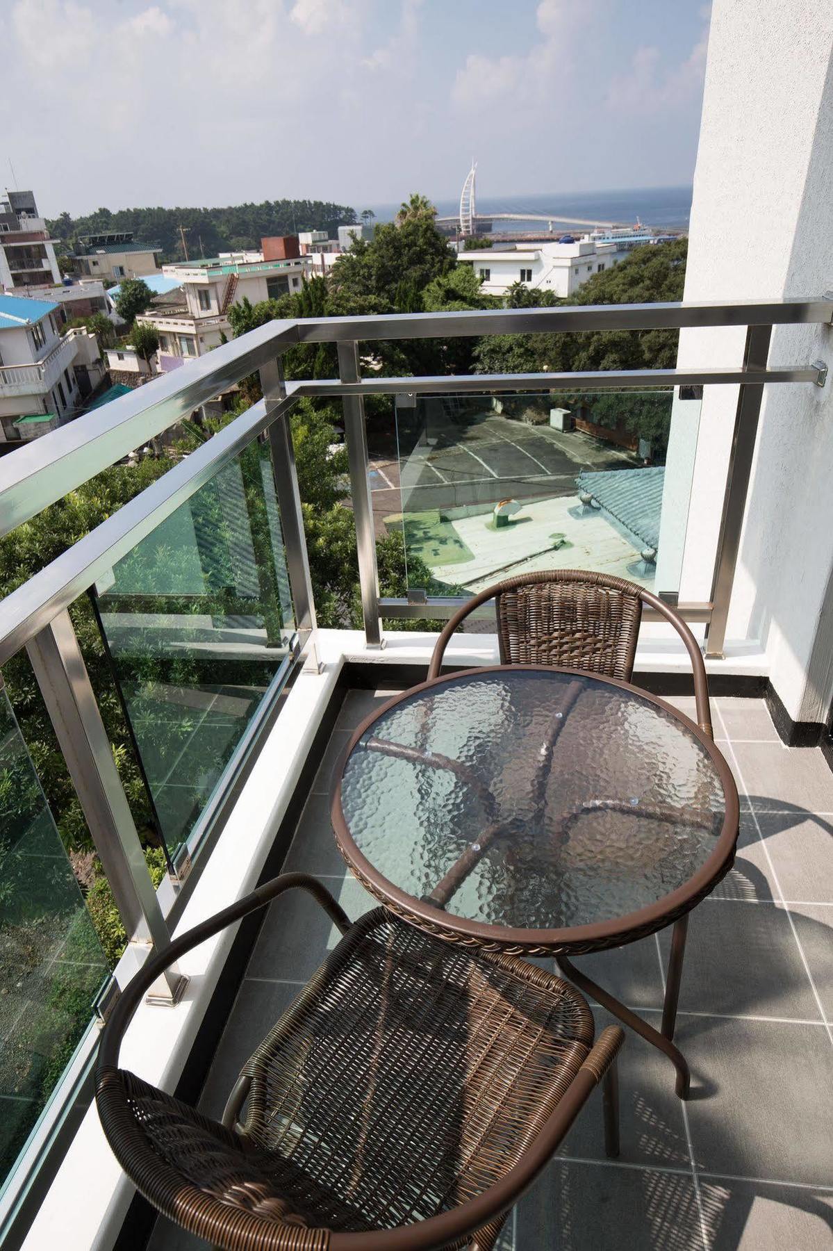 Cheonjiyeon Crystal Hotel Seogwipo Exterior foto