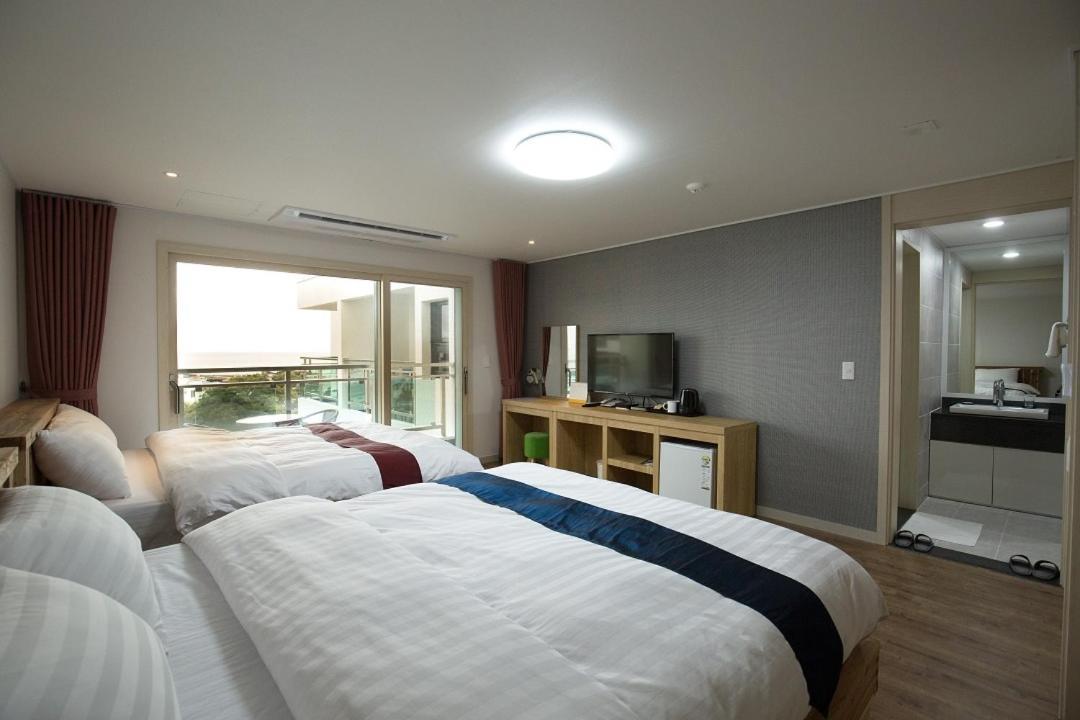 Cheonjiyeon Crystal Hotel Seogwipo Exterior foto